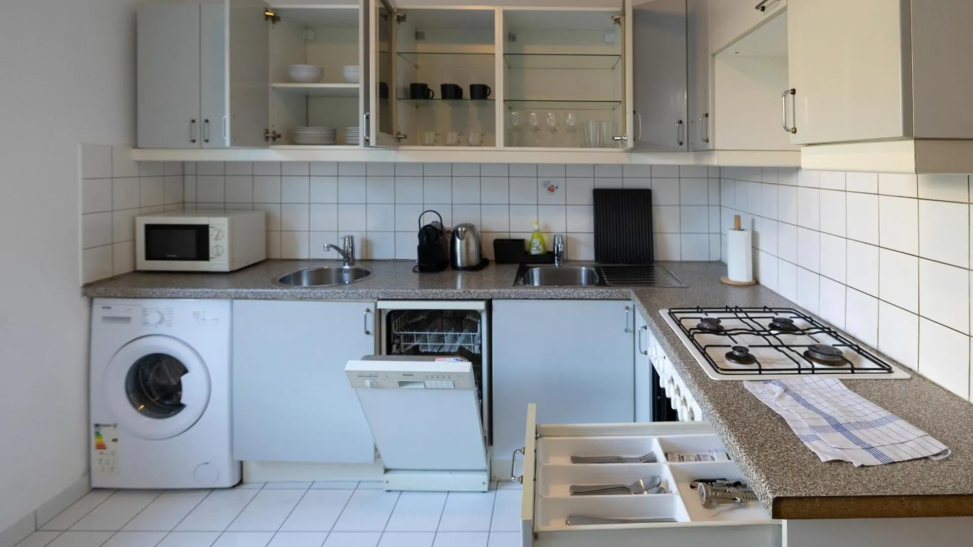 וינה Retro Apartment In The City Center.