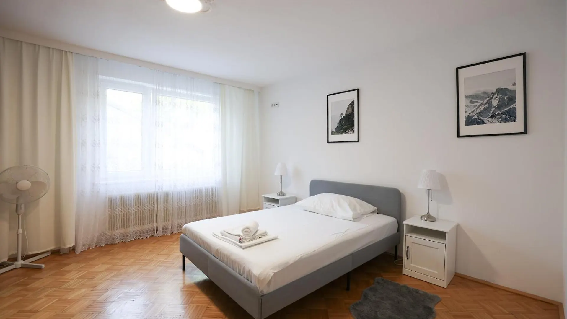 וינה Retro Apartment In The City Center. אוסטריה