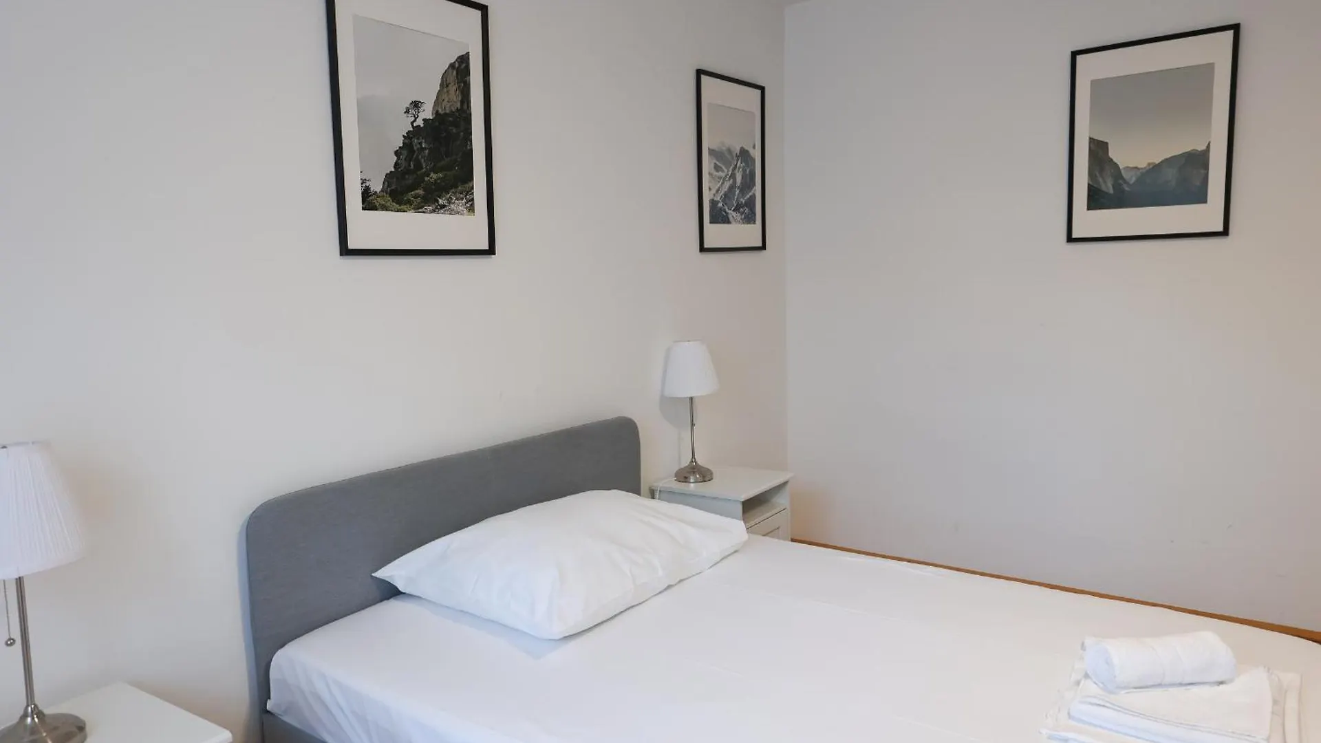 וינה Retro Apartment In The City Center. אוסטריה